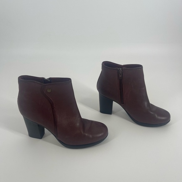 Clarks Halia Perch Burgundy Leather Ankle Booties 6.5M Comfy Red Boots (SB4#5) - Picture 2 of 6
